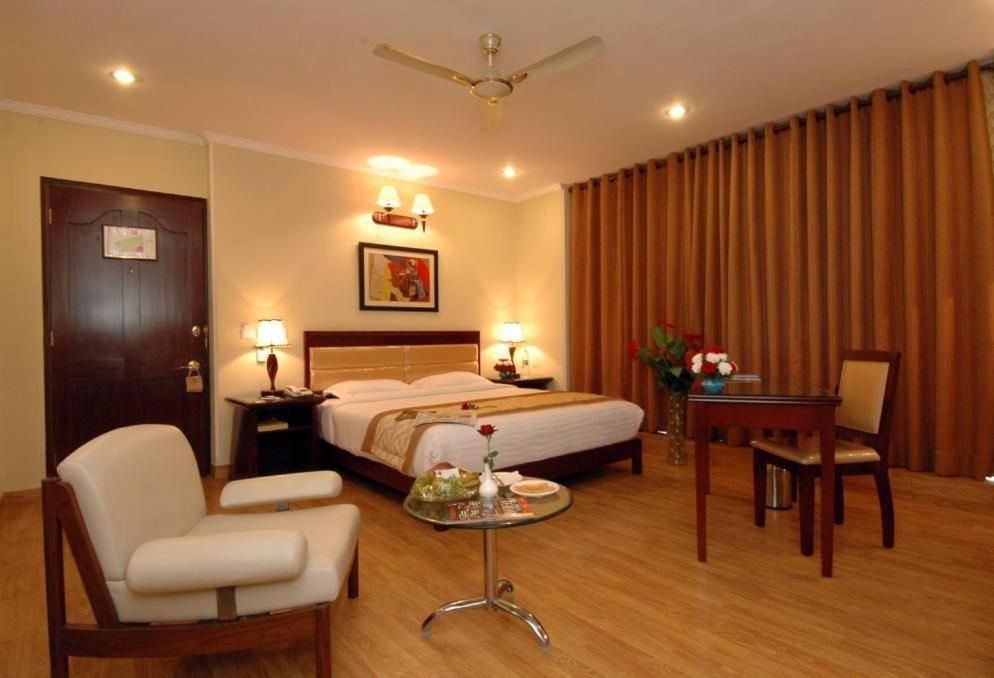Citrus Hotel גאזיאבאד מראה חיצוני תמונה