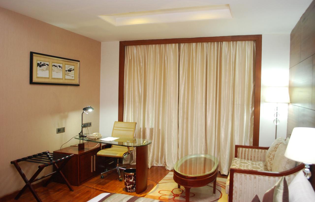 Citrus Hotel גאזיאבאד מראה חיצוני תמונה
